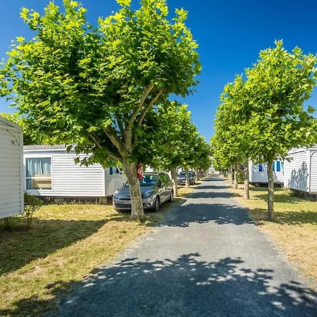 Camping Sunissim Les Flots Bleus 4 Stars *