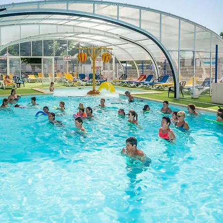 Camping Sunissim Les Flots Bleus 4 Stars مكان تخييم